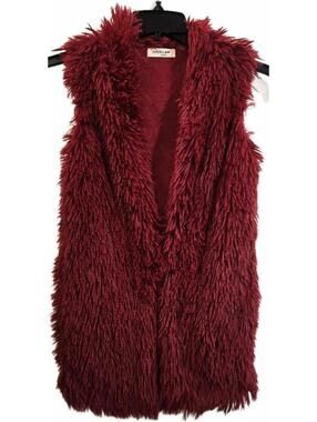 Angie Girls Red Faux Fur Vest Size Medium